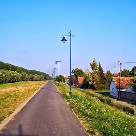 Nyaraló Danube Fairy Futak